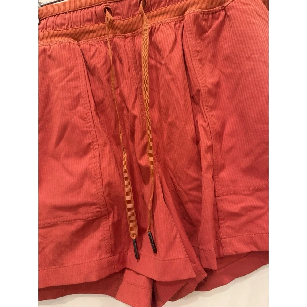NWT Lululemon Dance Studio High-Rise Short 3.5